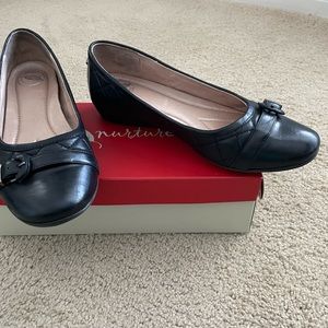 Ladies Black Flats